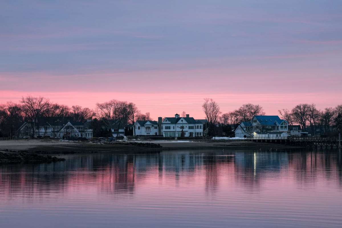 Montgomery TX Lake Conroe homes and waterfront properties